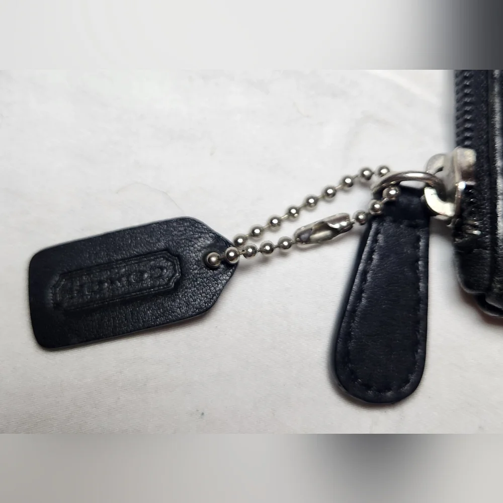 Coach Skinny Case‎ Vintage Black
